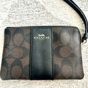 🌷 Coach Signature Brown Wristlet Wallet Zip Pouch Monogram